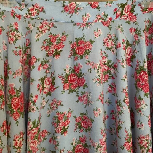 Forever 21 Blue Floral Mini Skirt - Picture 2 of 3